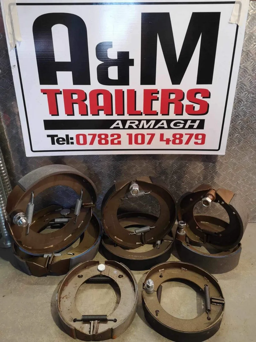 Low loader trailer brake shoes silage machinery