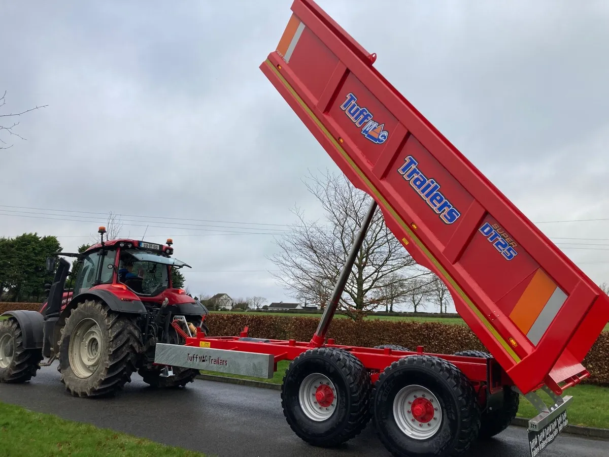 New Tuffmac 25 tonne dump trailer.