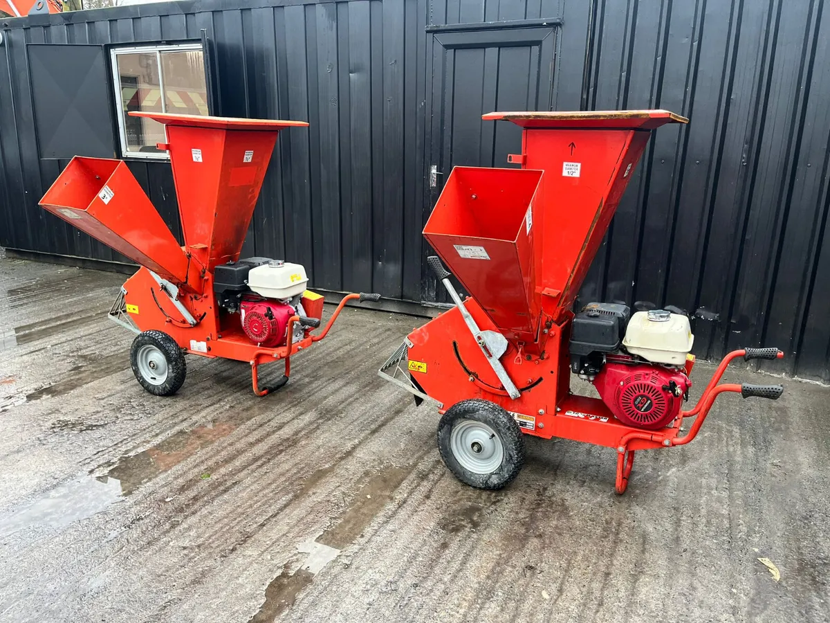 Caravggi Honda Petrol Woodchipper