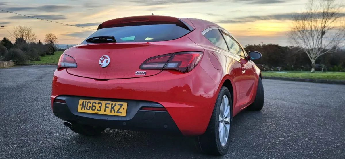 Opel Astra GTC 2.0 Automatic