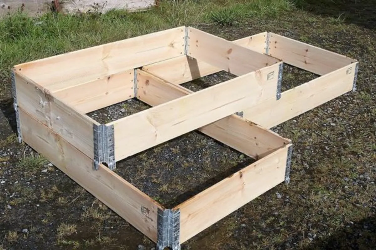 Raised flower beds - Image 4