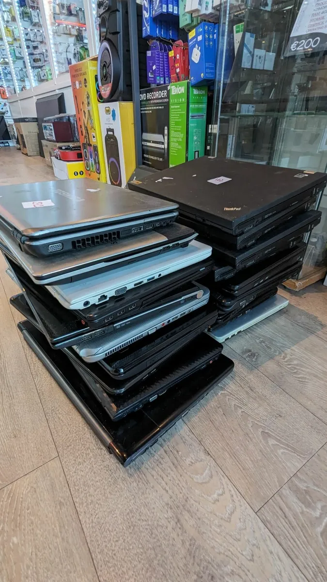 20 Laptops | for parts or do-ups | SOLD AS SEEN