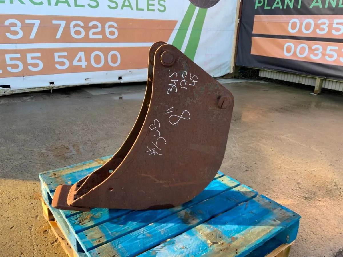 8" JCB TILE DRAIN BUCKET.......45mm PINS....131mh. for sale in Co