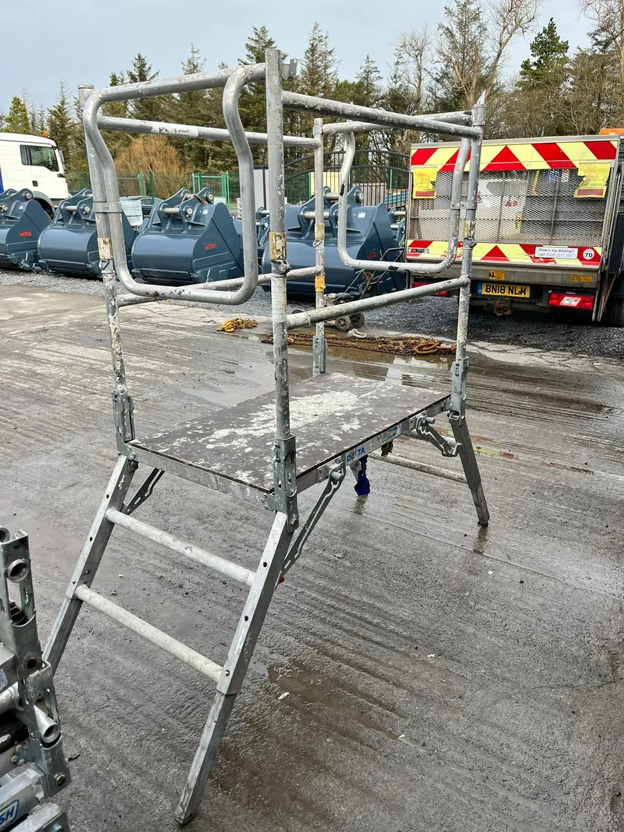 Choice of 4 Podium Stands - Image 3