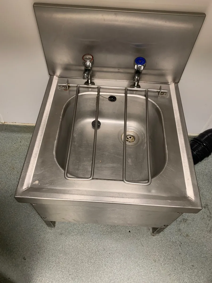 15 stainless sinks - Image 4