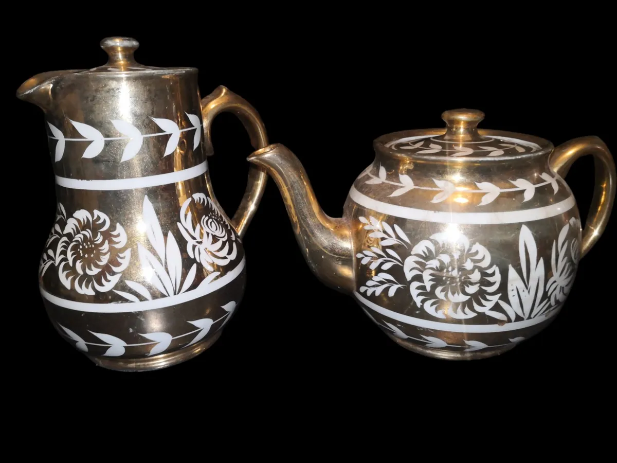 Stunning rare Sadler tea and coffee pot