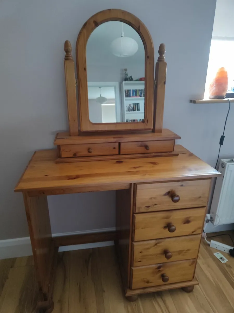 Done deal clearance dressing table