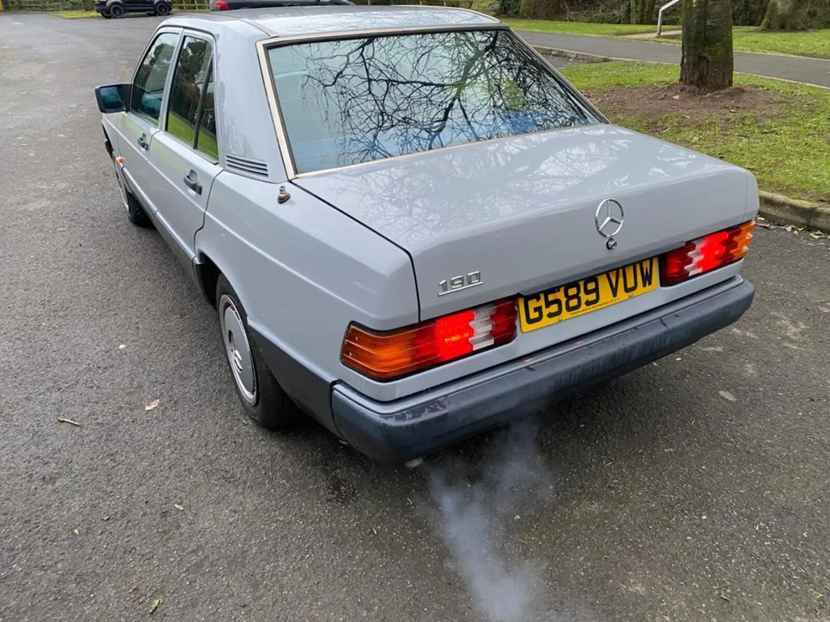 Mercedes-Benz 190 1990 - Image 3