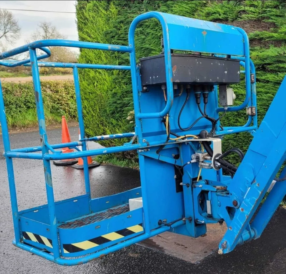 Range of Genie Boom Lifts and Scissor Lifts - Image 2