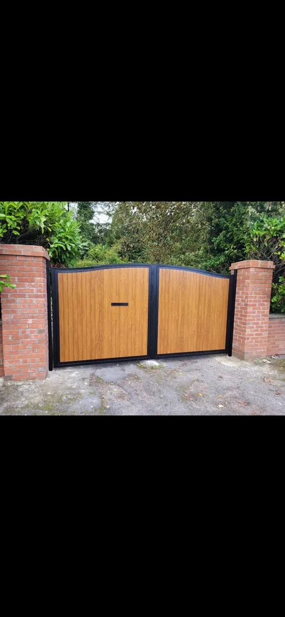 Steel Framed Pvc Driveway Gate - Image 4