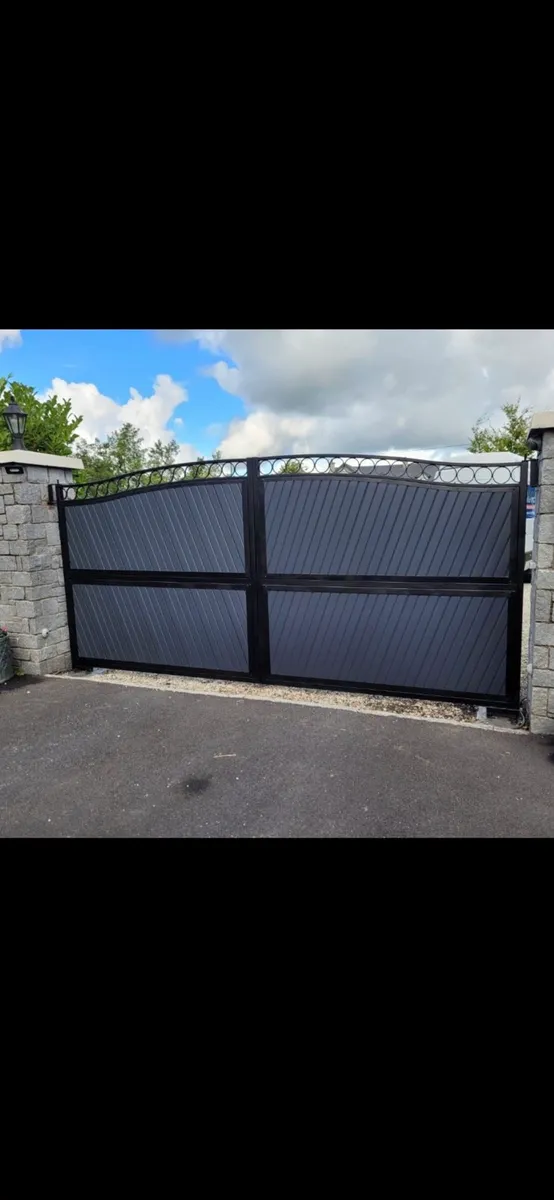 Steel Framed Pvc Driveway Gate - Image 1