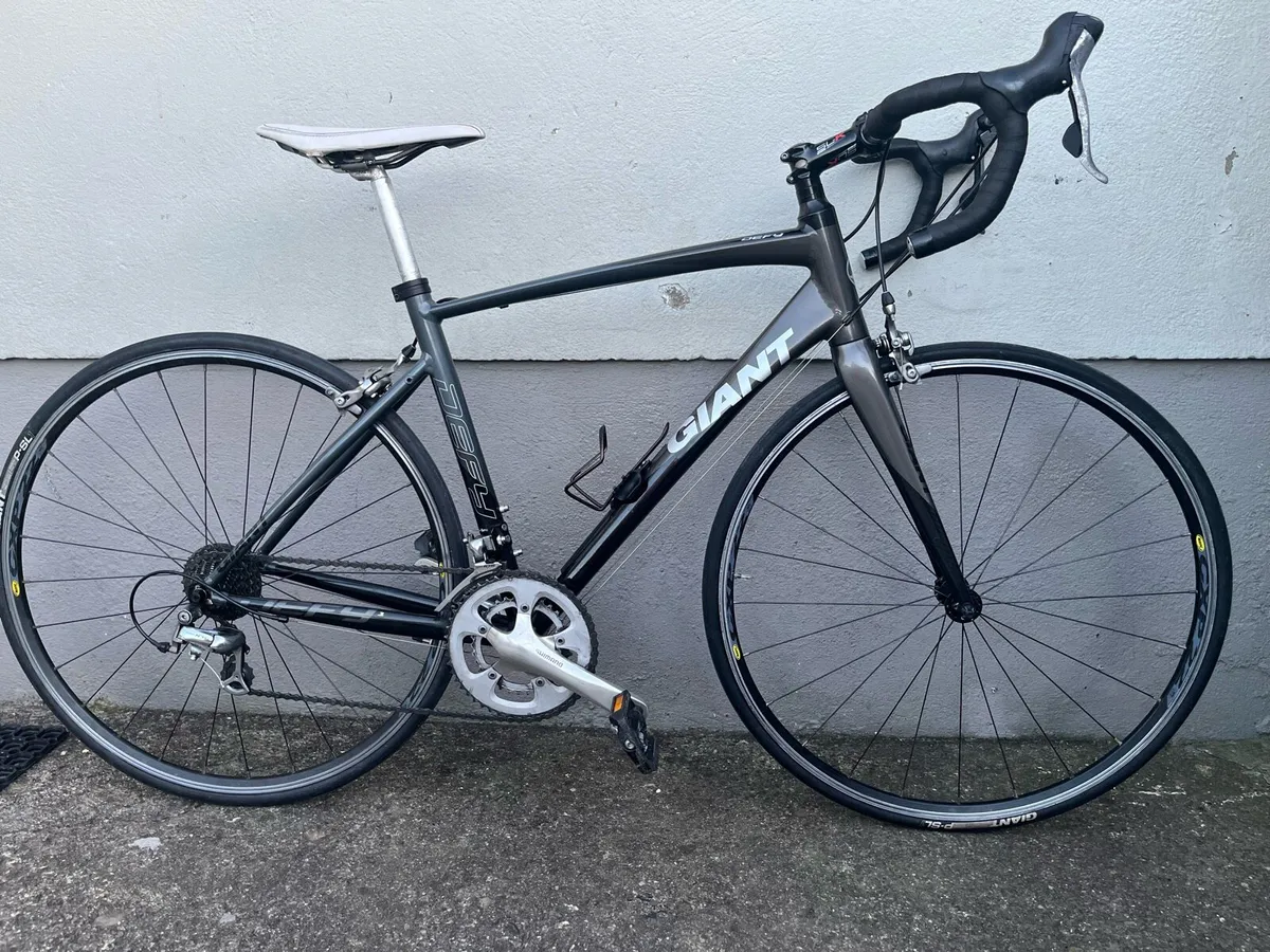 Giand Defy Road bike. for sale in Co. Cork for 250 on DoneDeal
