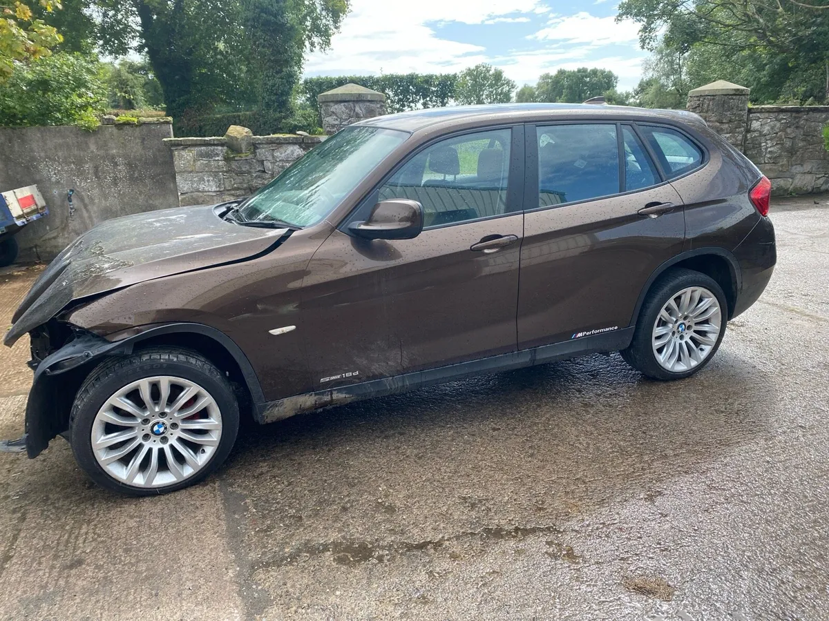 🟢2013 BMW X1 ⚠️BREAKING FOR PARTS⚠️ - Image 1