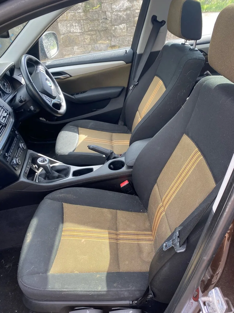 🟢2013 BMW X1 ⚠️BREAKING FOR PARTS⚠️ - Image 2