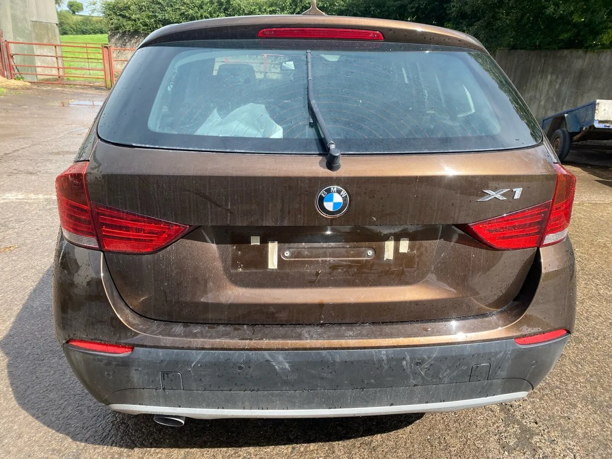 🟢2013 BMW X1 ⚠️BREAKING FOR PARTS⚠️ - Image 4