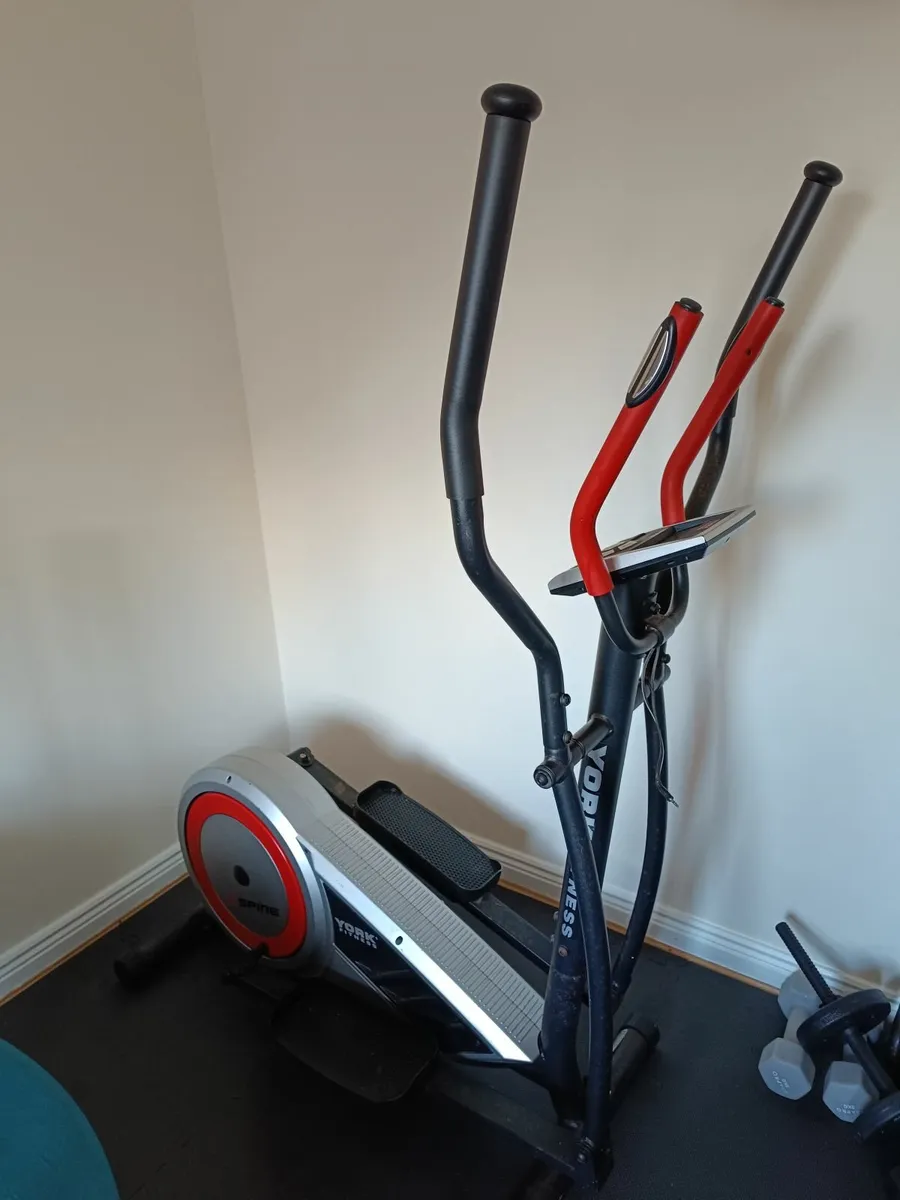 York fitness best sale cross trainer aspire