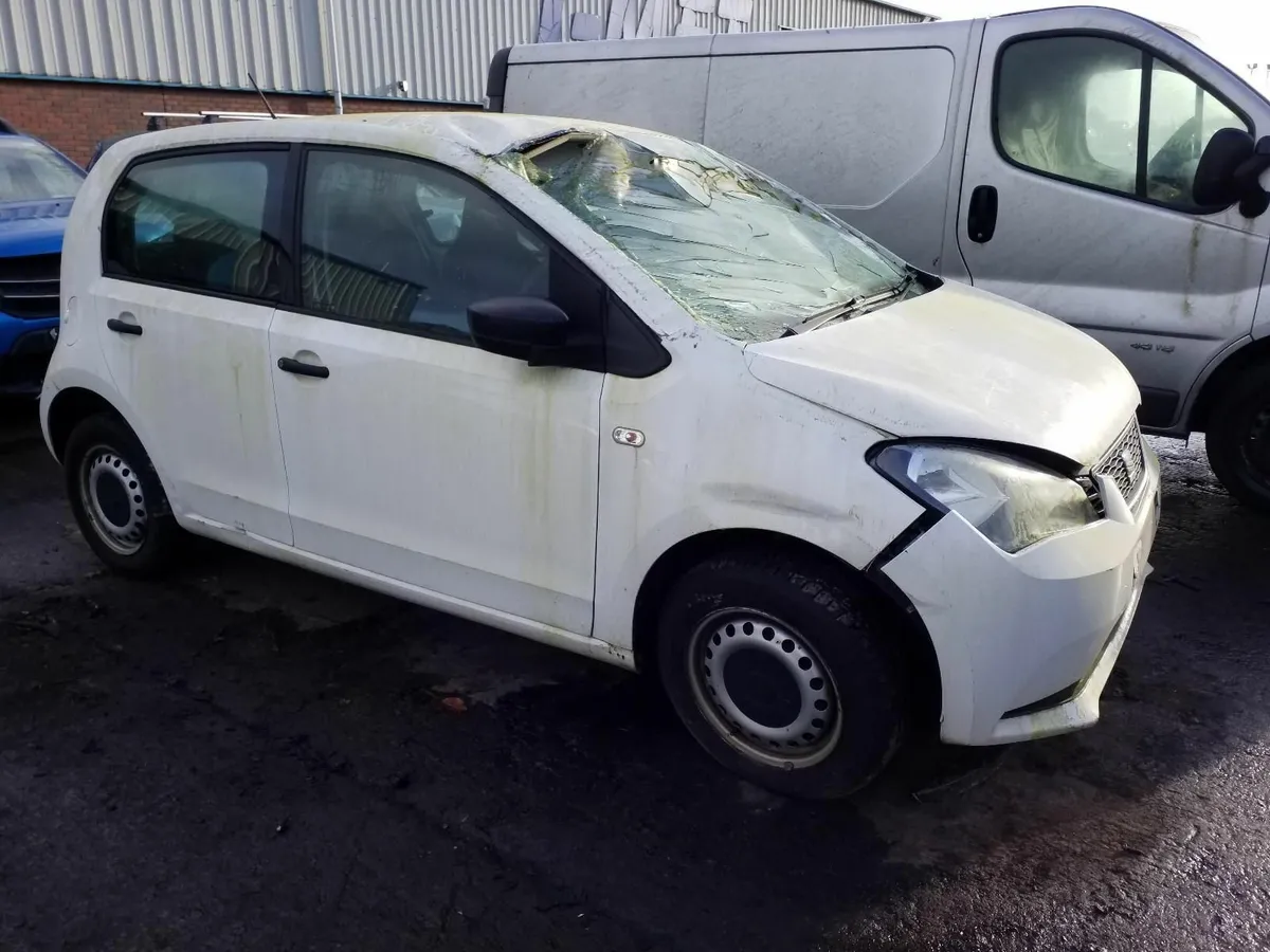 2015 SEAT MII BREAKING FOR PARTS - Image 1