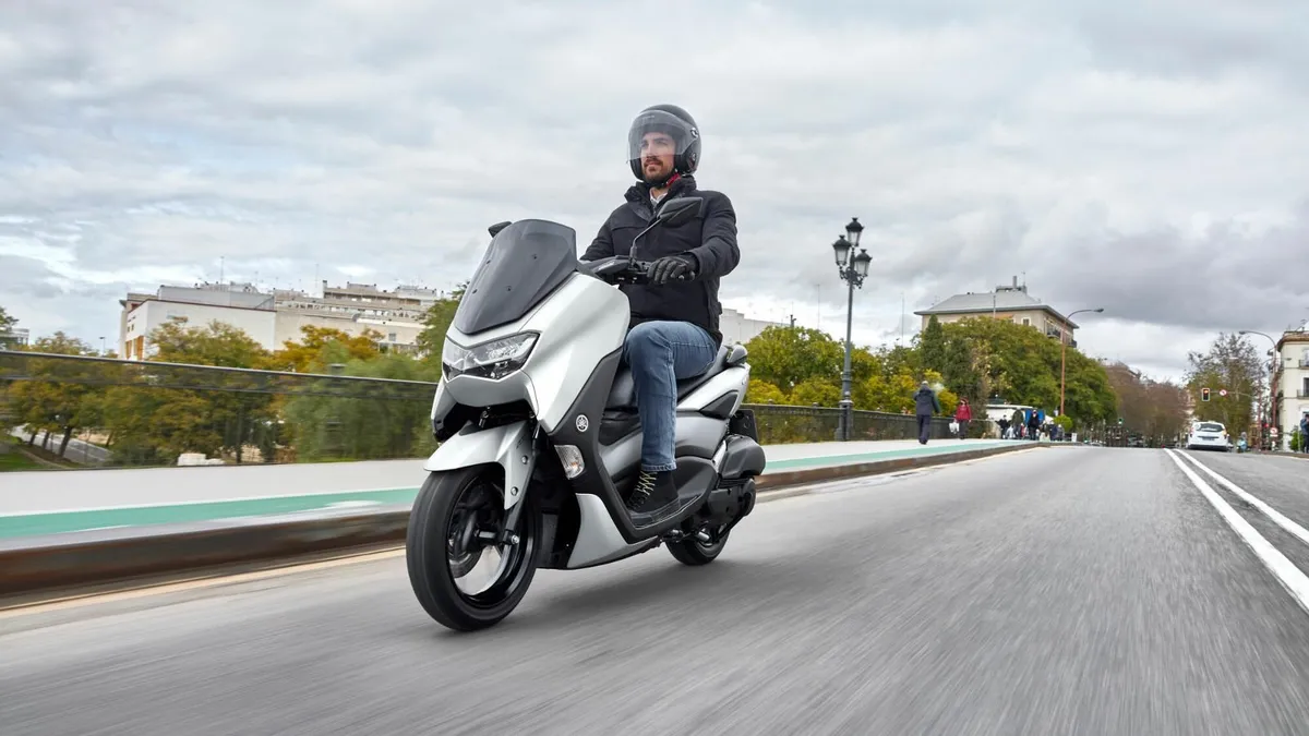 2024 YAMAHA NMAX 125 MOTO4U - Image 4