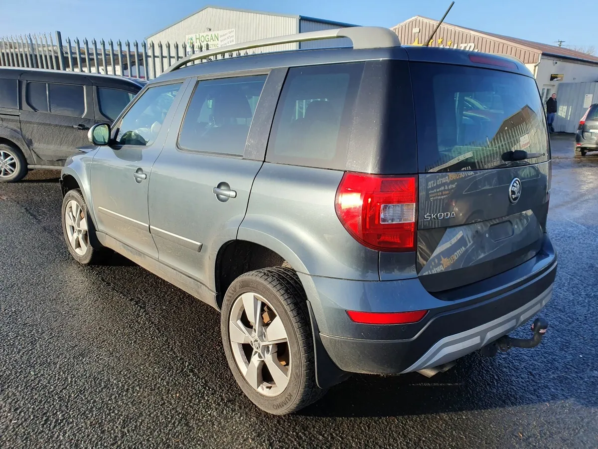 15 SKODA YETI 2.0 TDI (CUU) FOR BREAKING - Image 3
