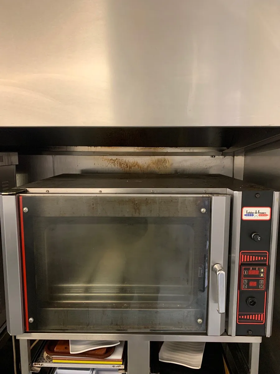 Bread oven/ combi oven includes stand and 8 trays - Image 1