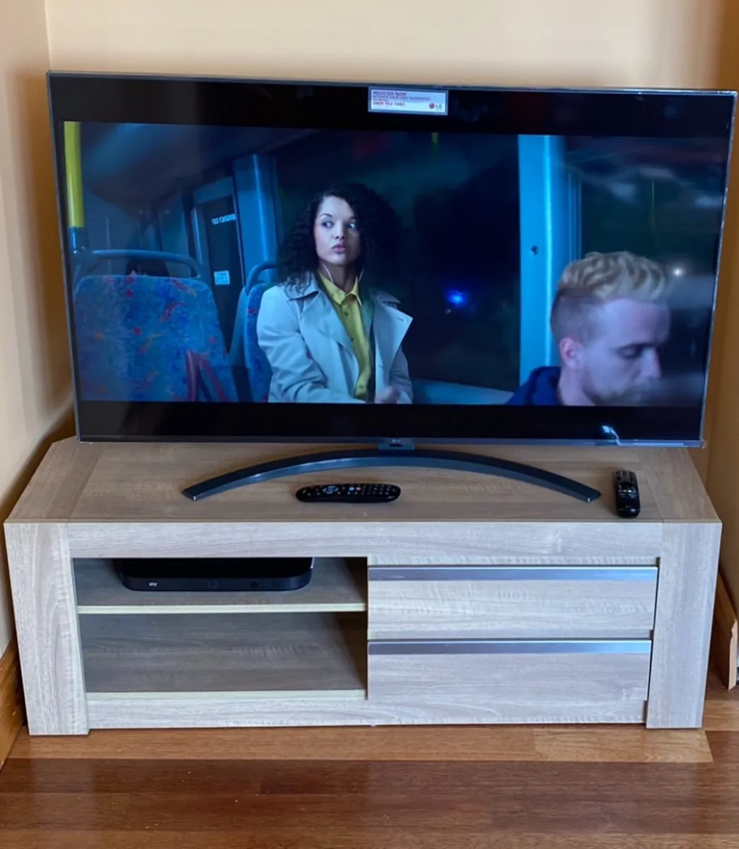 Atlantic gloss deals tv unit