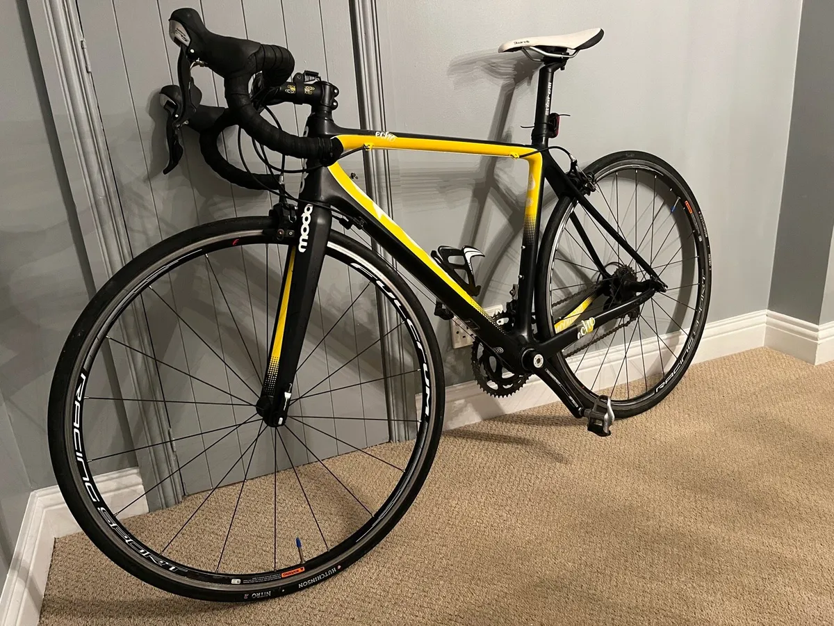 Moda carbon road discount bike