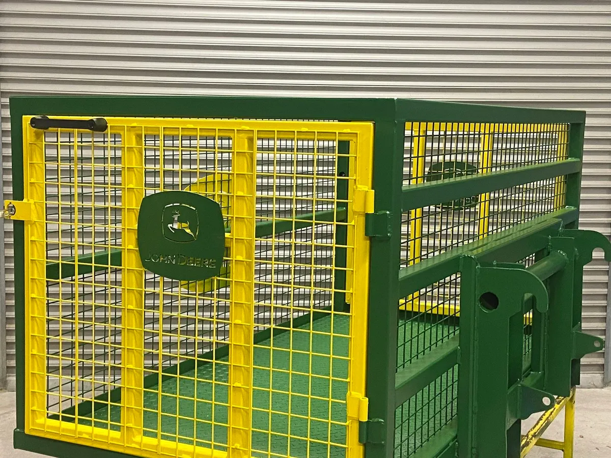 JOHN DEERE   calf transport basket - Image 1