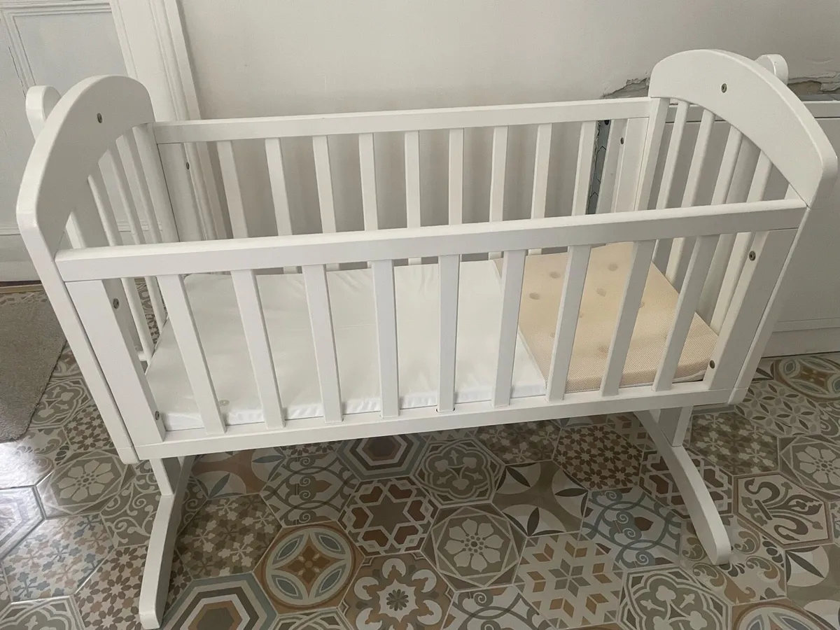 Mamas and 2024 papas breeze crib