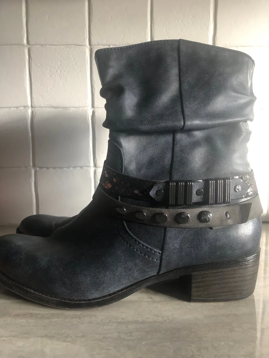 Ladies boots for sale in Co. Meath for €35 on DoneDeal