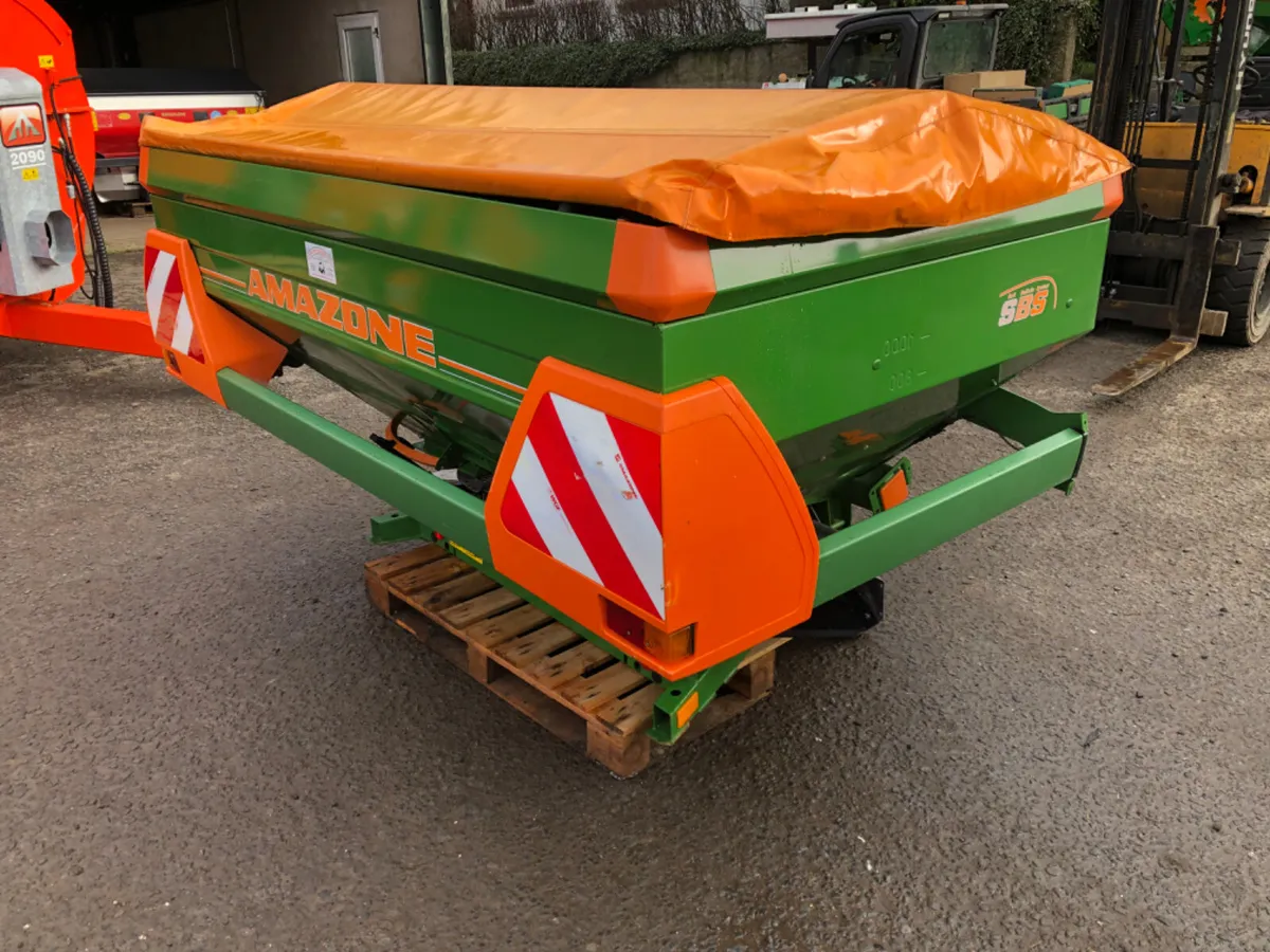 Choice of Amazone spreaders - Image 3