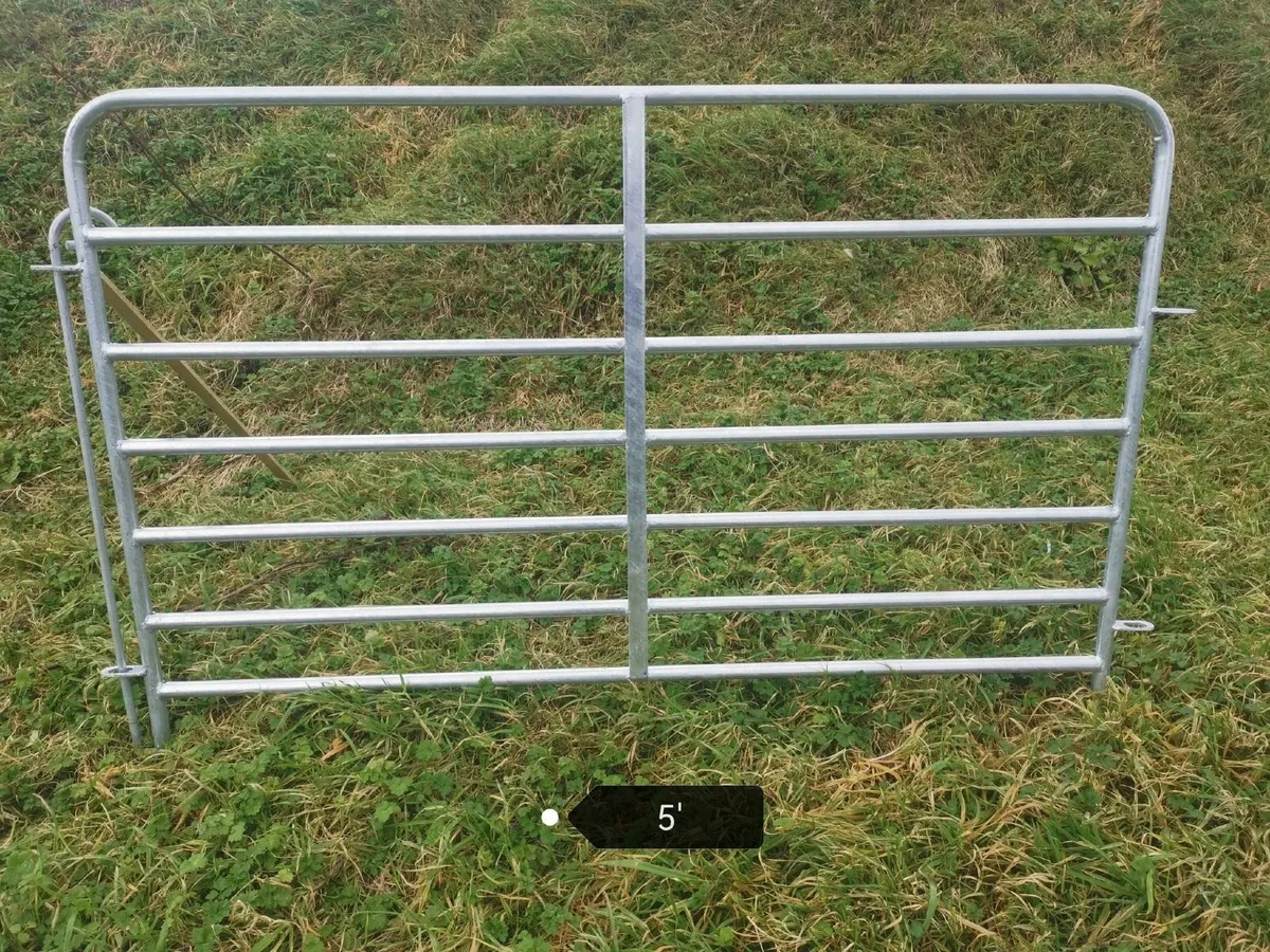 sheep hurdles - Image 2