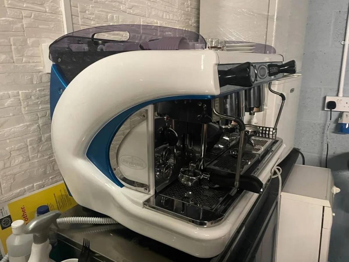 Coffee Machine and coffee - Image 1