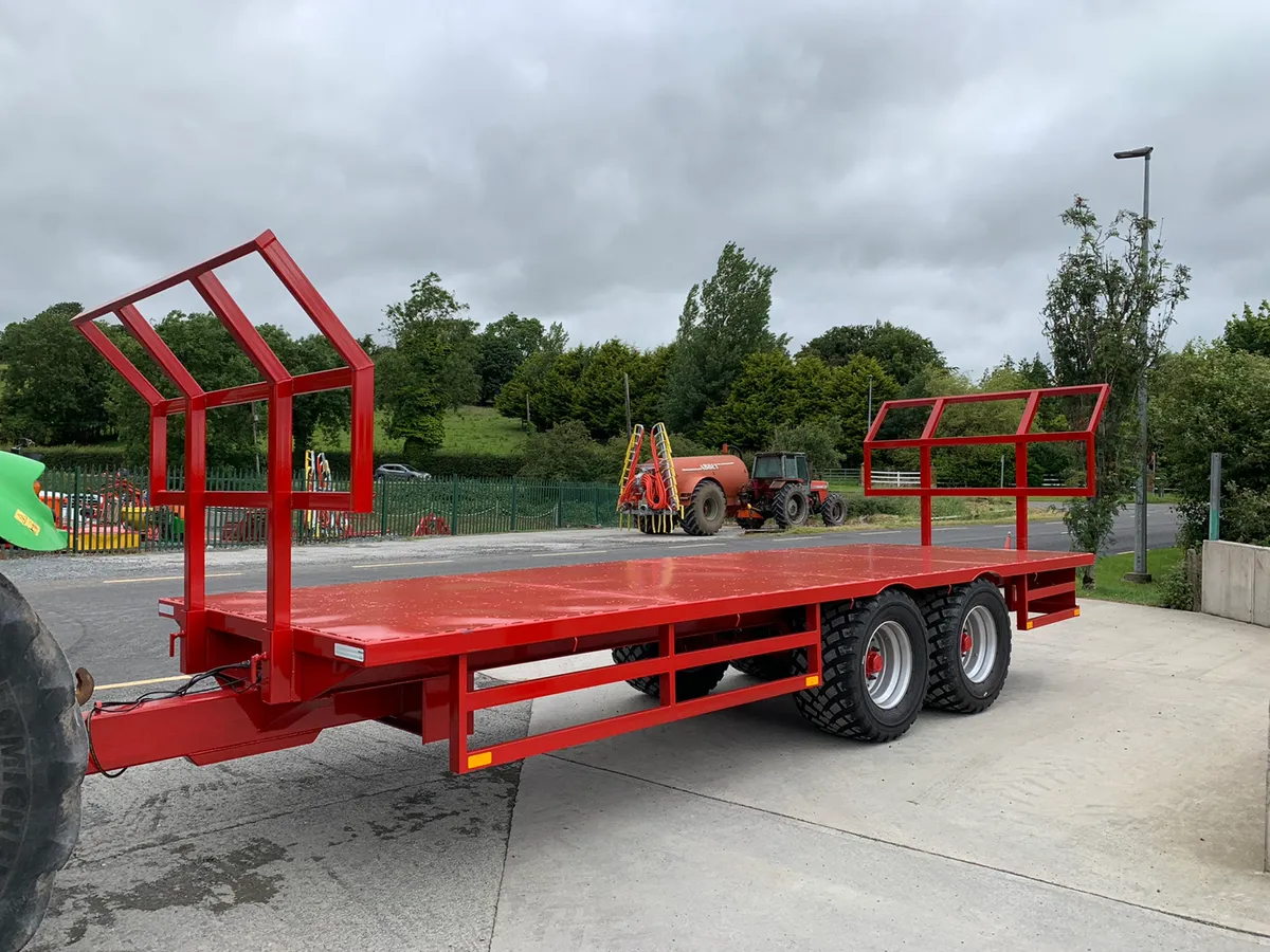 *** 24FT BALE TRAILER *** - Image 1