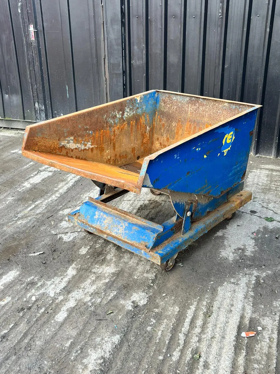 Workshop Tipping Skip - Image 1