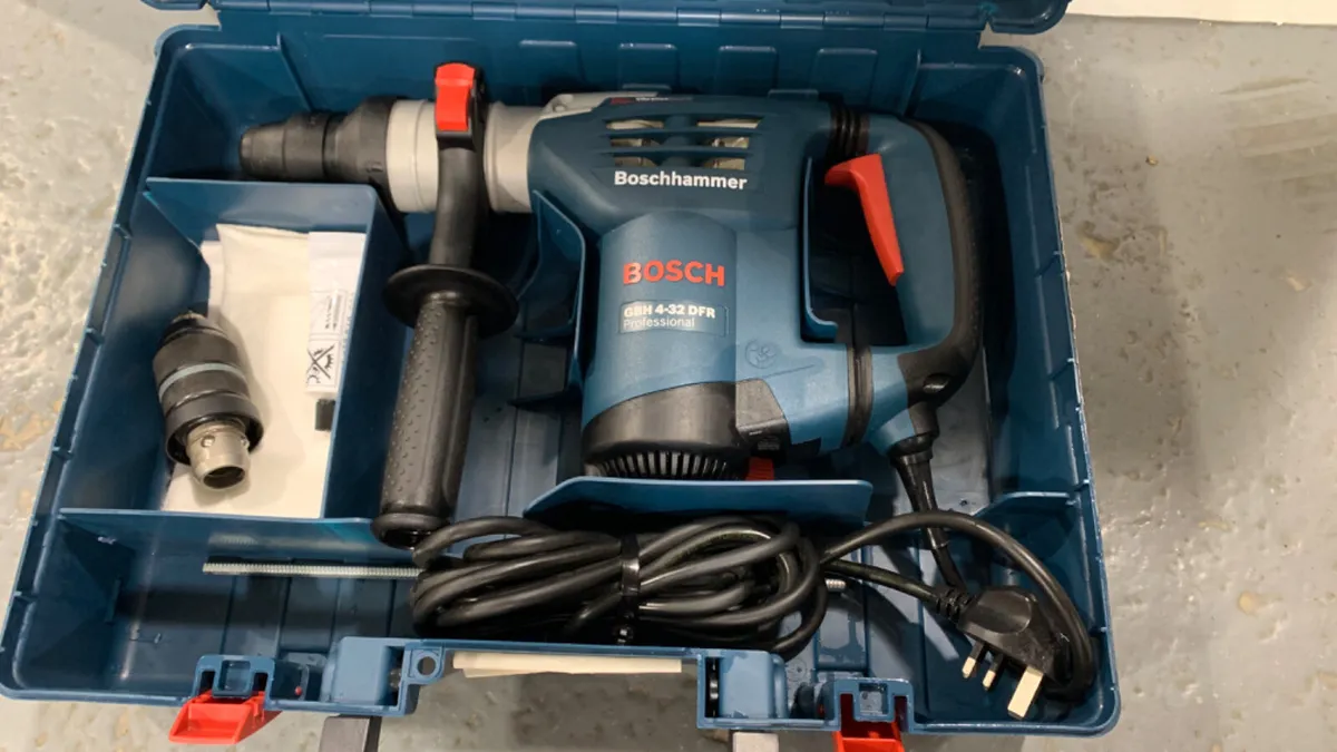 Bosch GBH 4-32 DFR Professional SDS Hammer Drill - Image 1