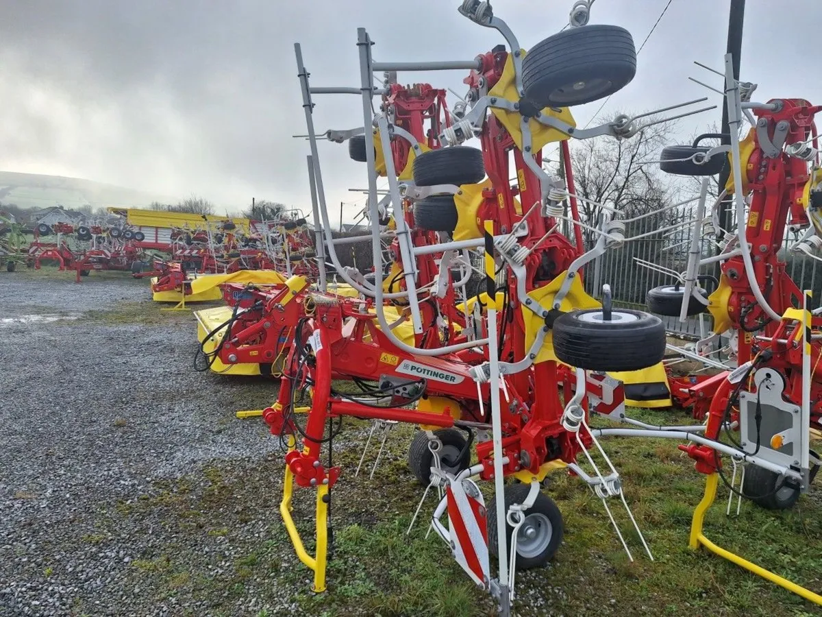 NEW POTTINGER TEDDERS 3 POINT LINKAGE. - Image 1