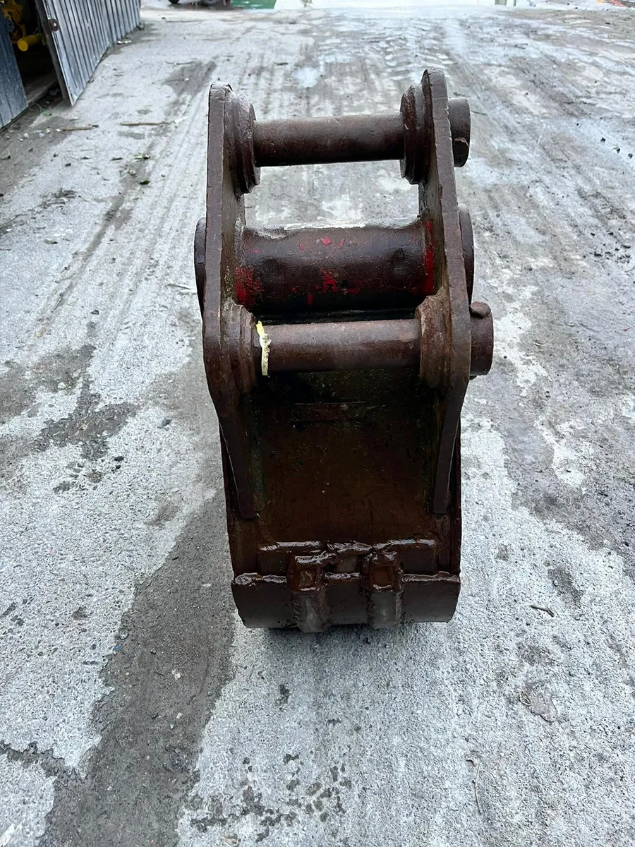 12'' Digging Bucket 45mm pin - Image 3