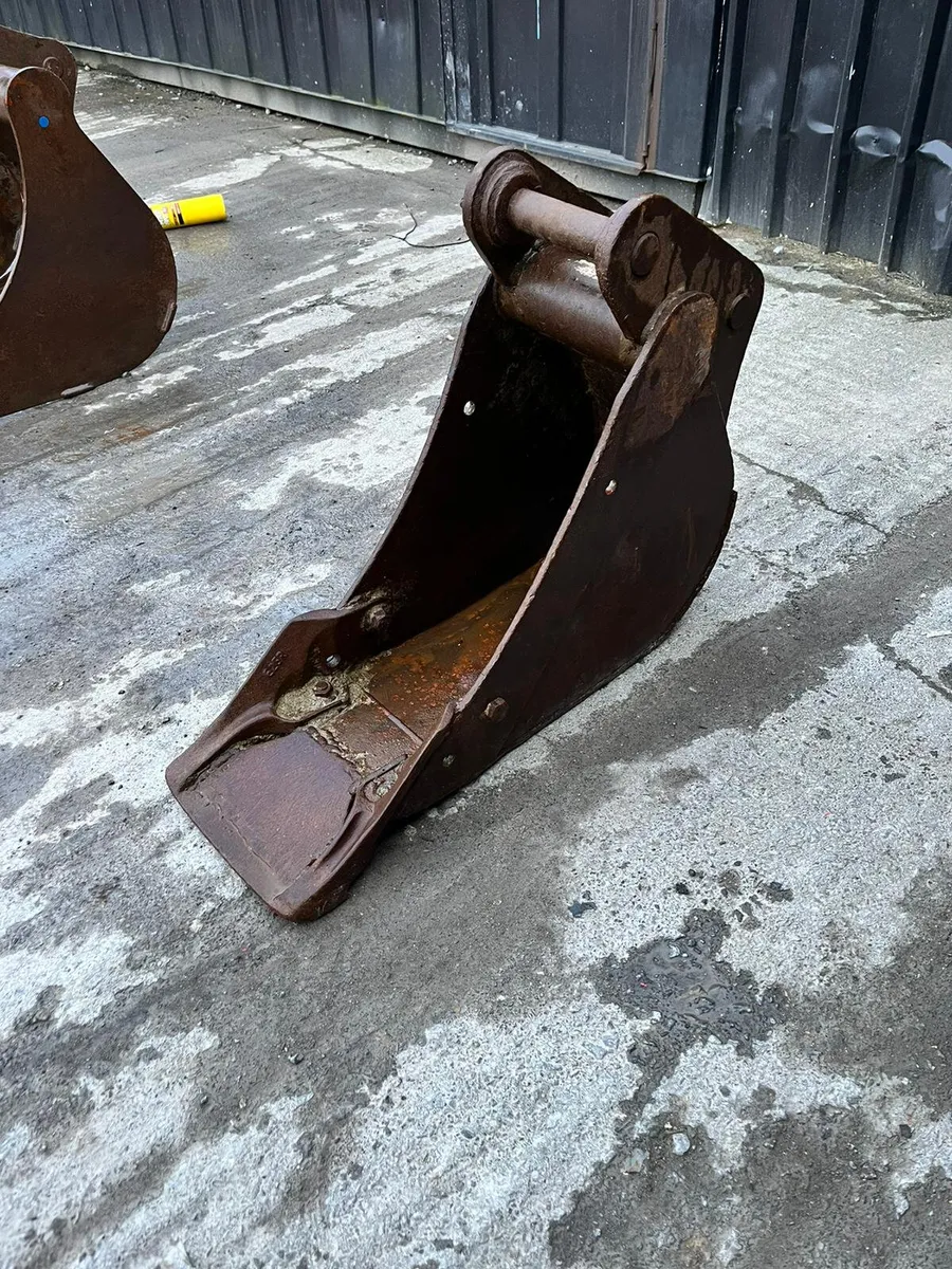 12'' Digging Bucket 45mm pin - Image 1