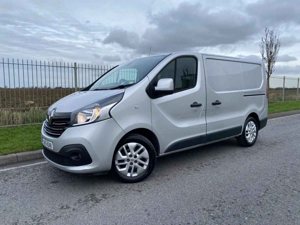 2018 RENAULT TRAFIC SPORTIVE