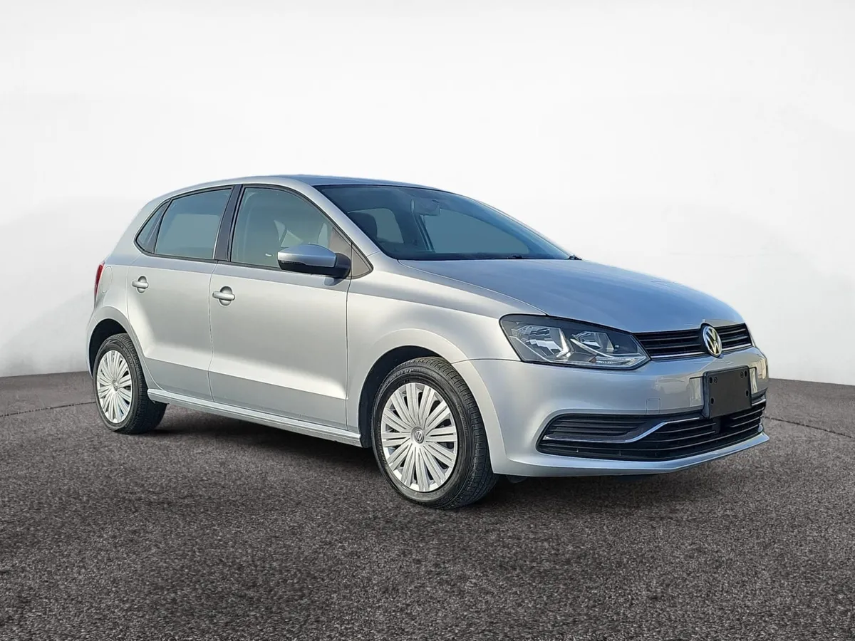 VOLKSWAGEN POLO BLUEMOTION SILVER 2014 (39) - Image 1