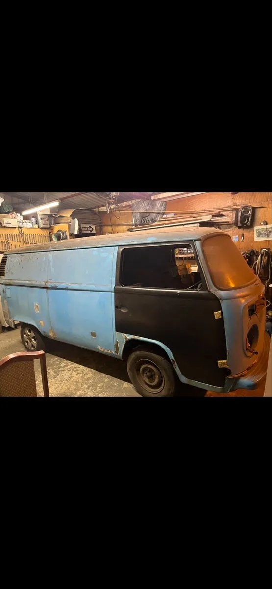 VW T2 Panel Van 1972 - Image 2