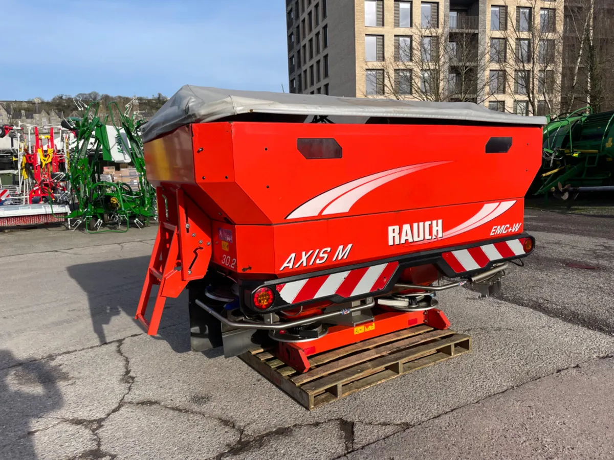 Rauch Axis M Fertiliser Spreader - Image 2