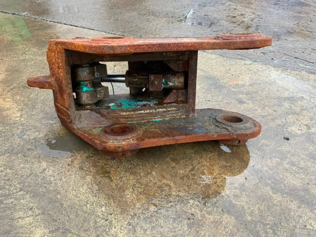*** HYDRAULIC QUICK HITCH.....90mm PINS .....1474 - Image 2