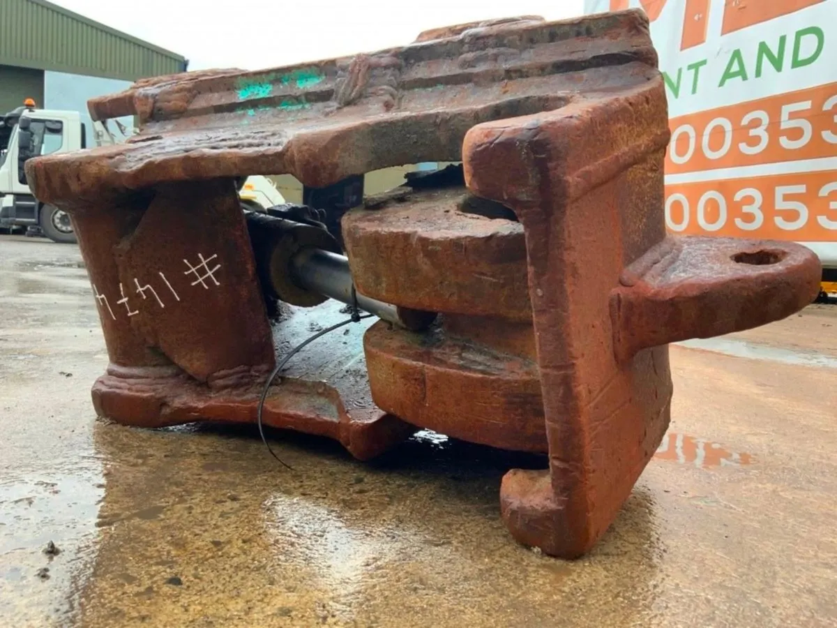 *** HYDRAULIC QUICK HITCH.....90mm PINS .....1474 - Image 3