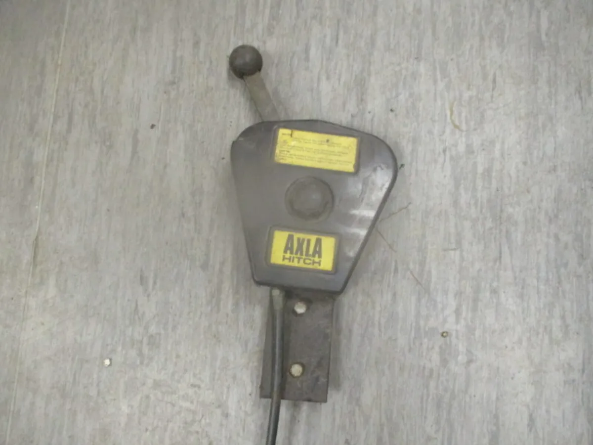 Fiat AXA Pick Up Hitch Lever - Image 1