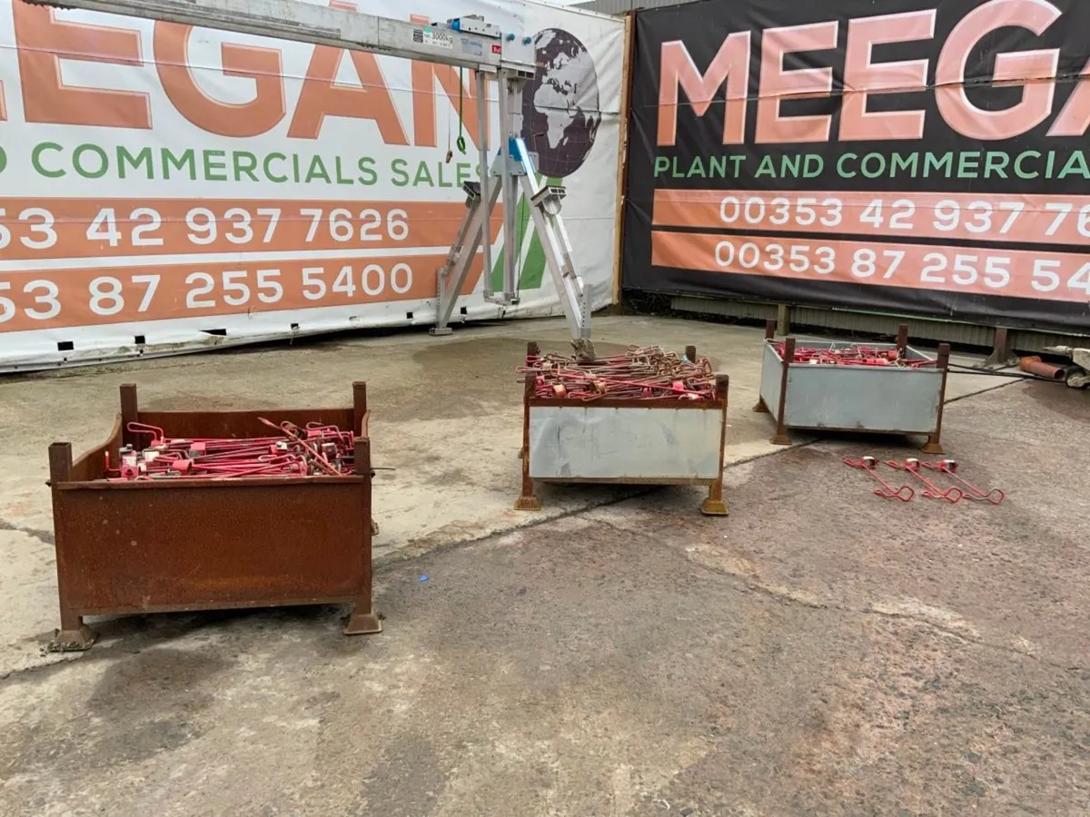 COMBI SAFE MESH BARRIER RETAINING CLAMPS. - Image 4
