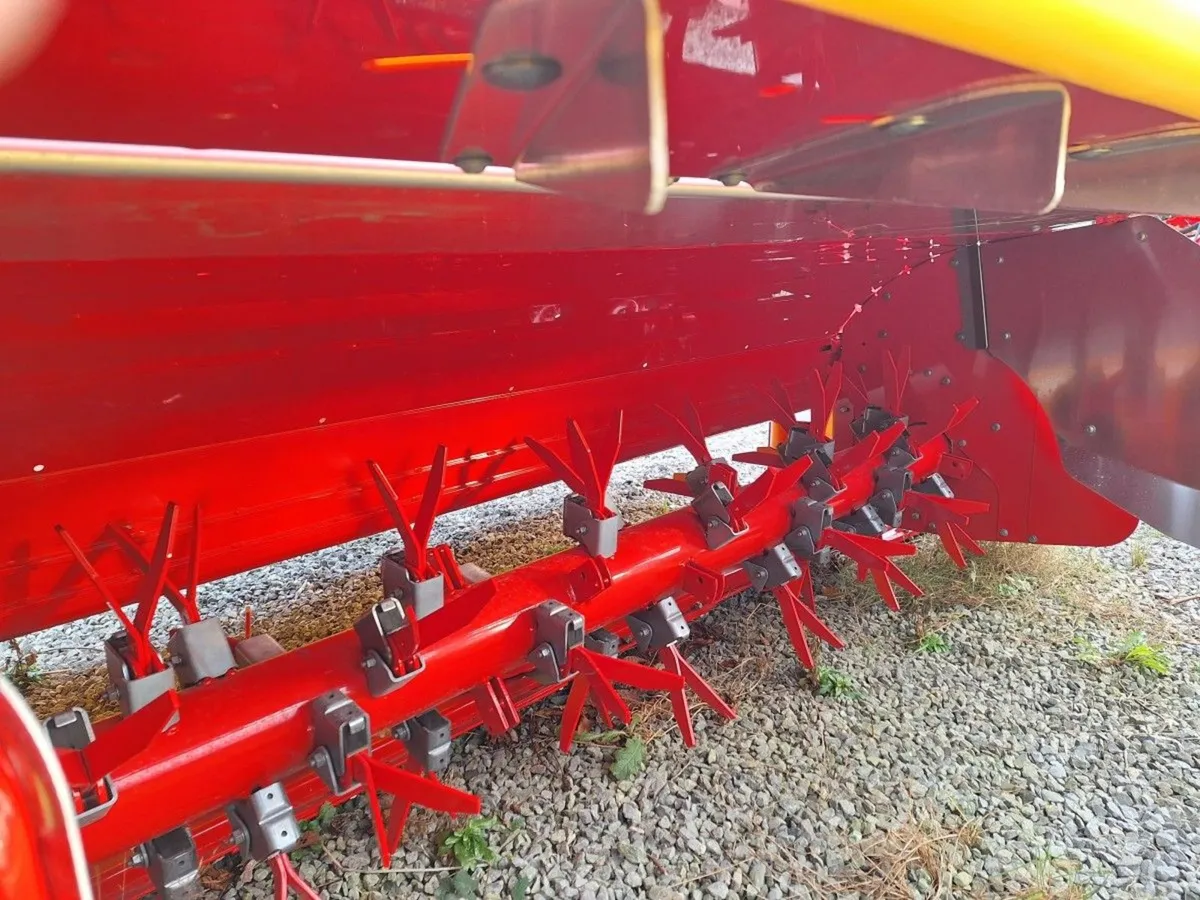 NEW POTTINGER 302ED CONDITIONER MOWER. - Image 3