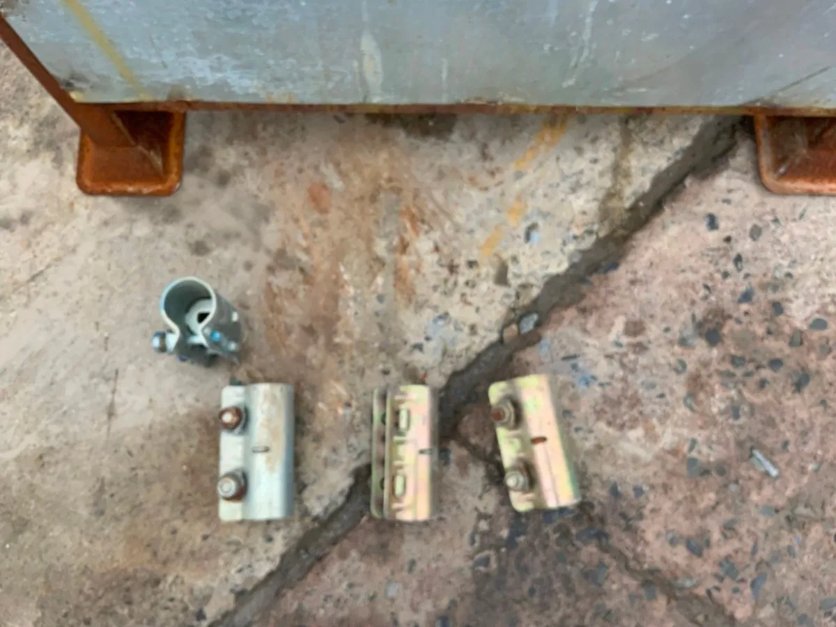 SCAFFOLDING TUBE DOUBLE COUPLER CLAMP. - Image 4