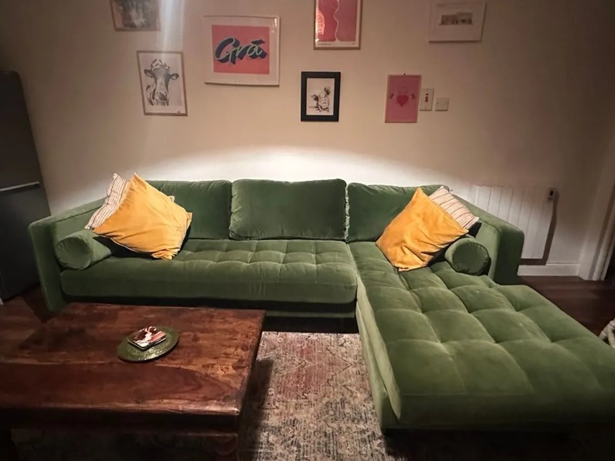 Next green deals velvet sofa