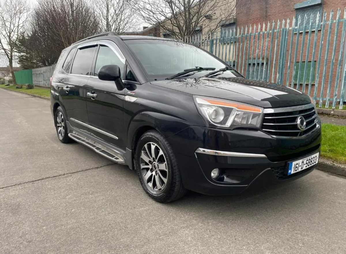 SsangYong Rodius 2016 - Image 4